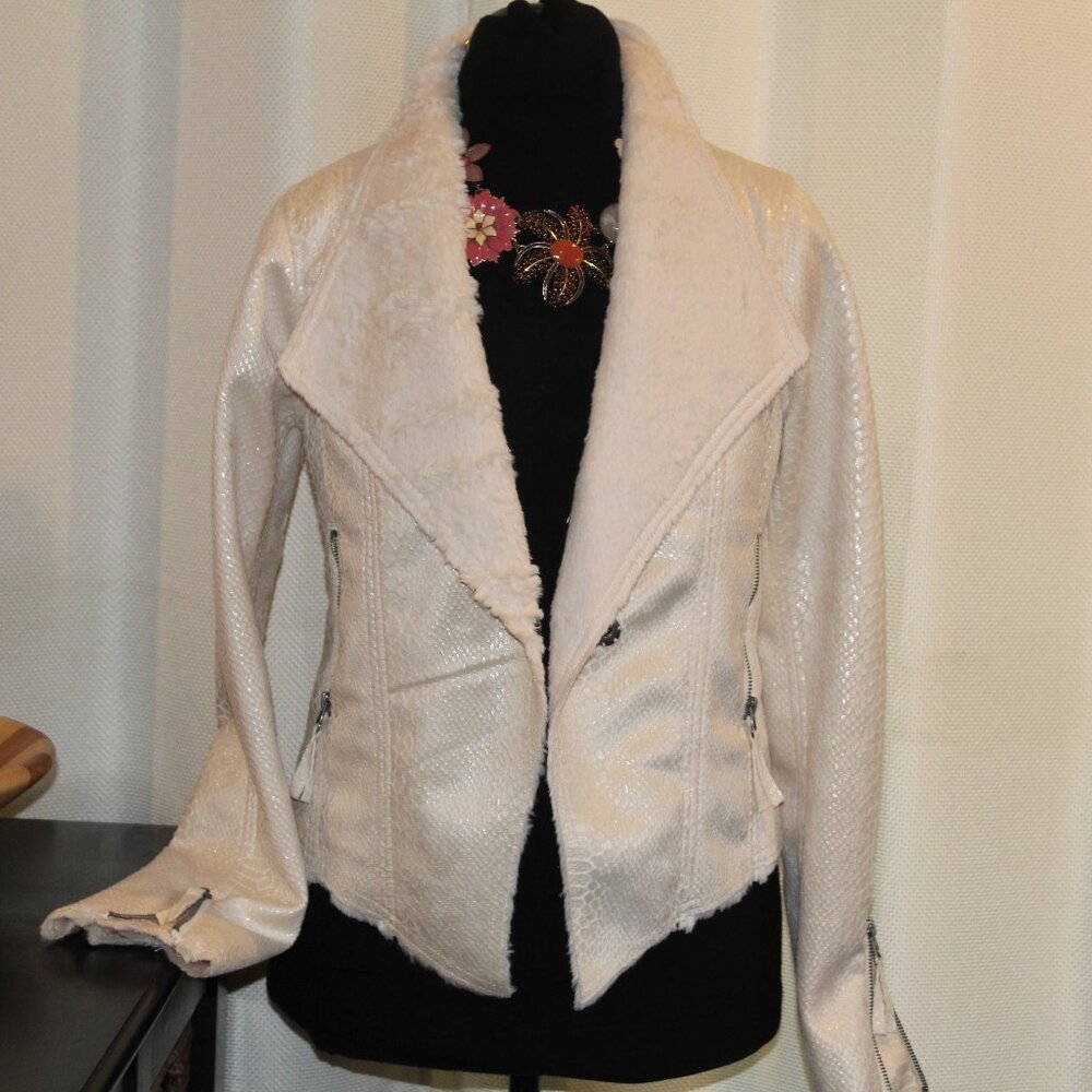 Snakeskin Vegan Leather JACKET Asymmetrical Design Whipped Cream NWOT Sz Small